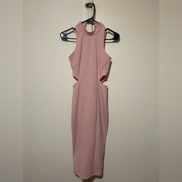 Dress - Picture 1 of 1